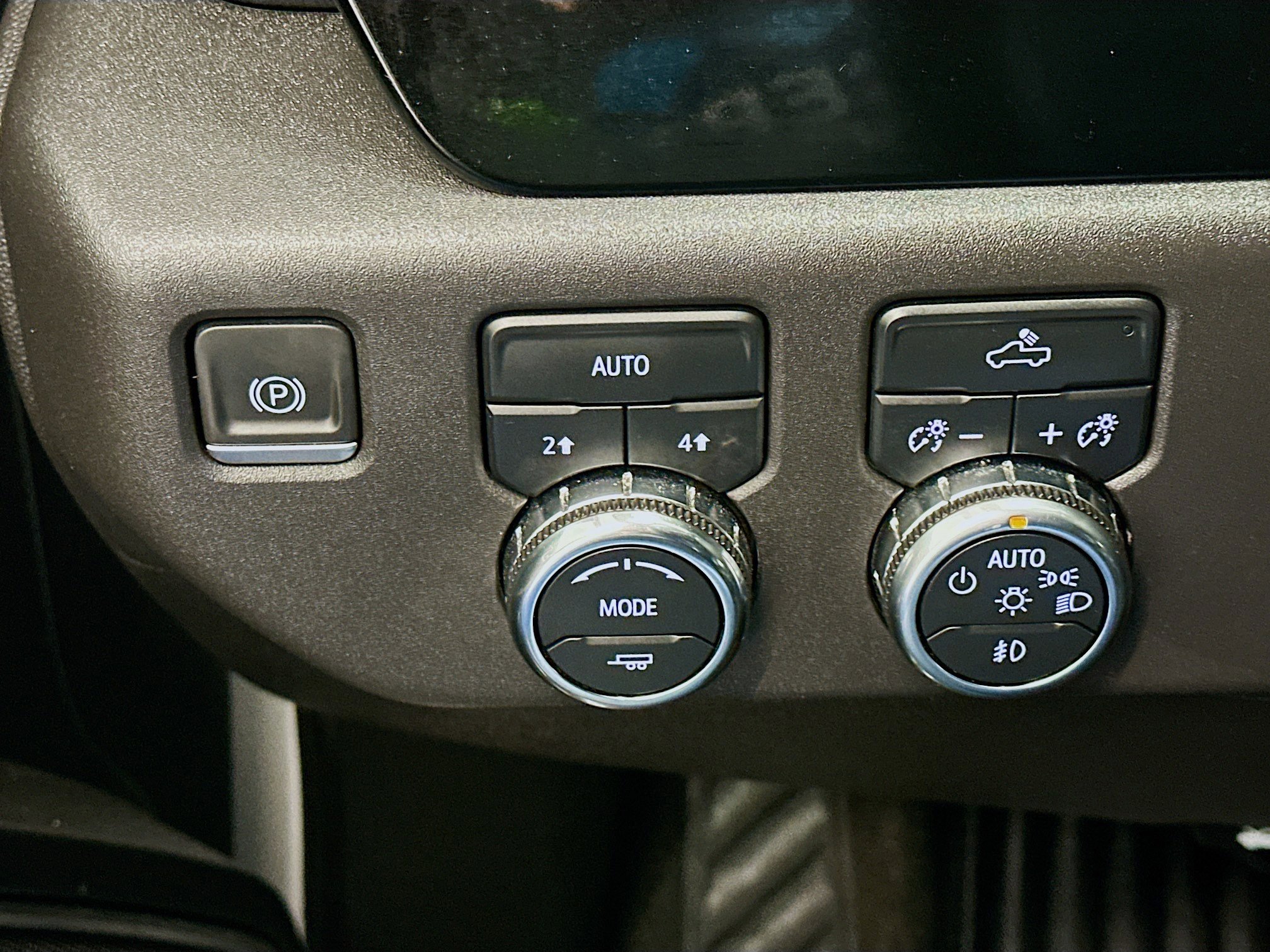 Used 2024 GMC Sierra 1500 Elevation image 17