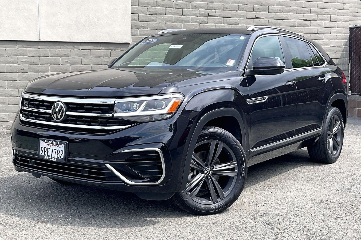 Certified 2022 Volkswagen Atlas Cross Sport SEL R-Line AWD/4WD image 12