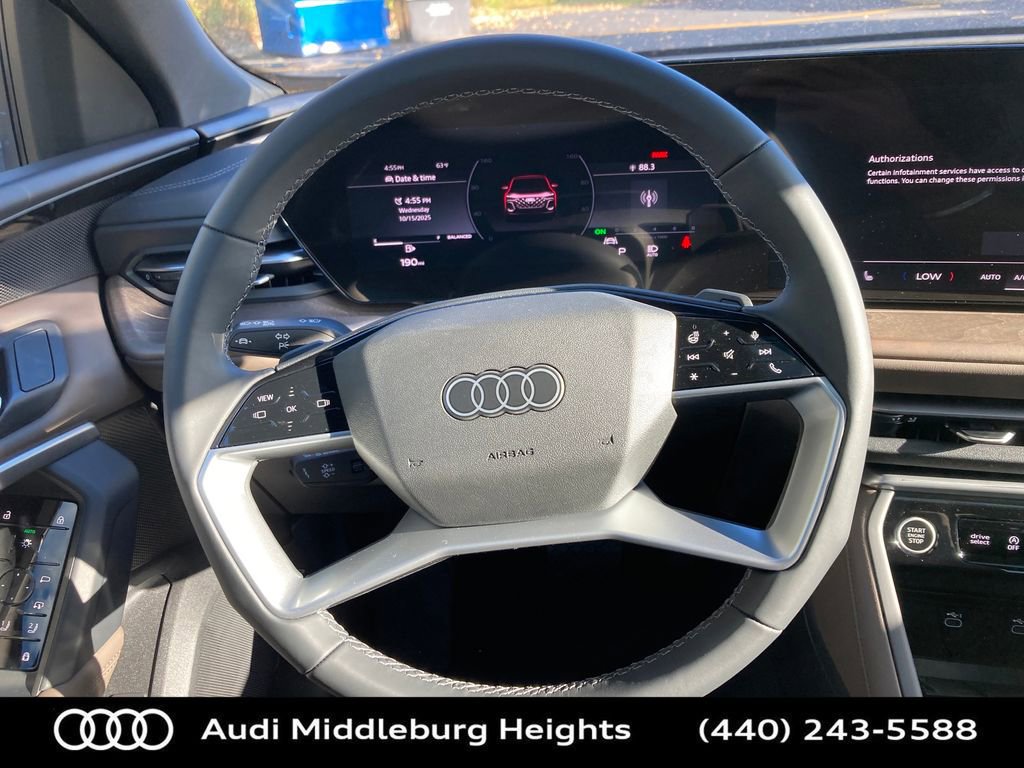 Used 2025 Audi Q5 Premium w/ Convenience Package image 16