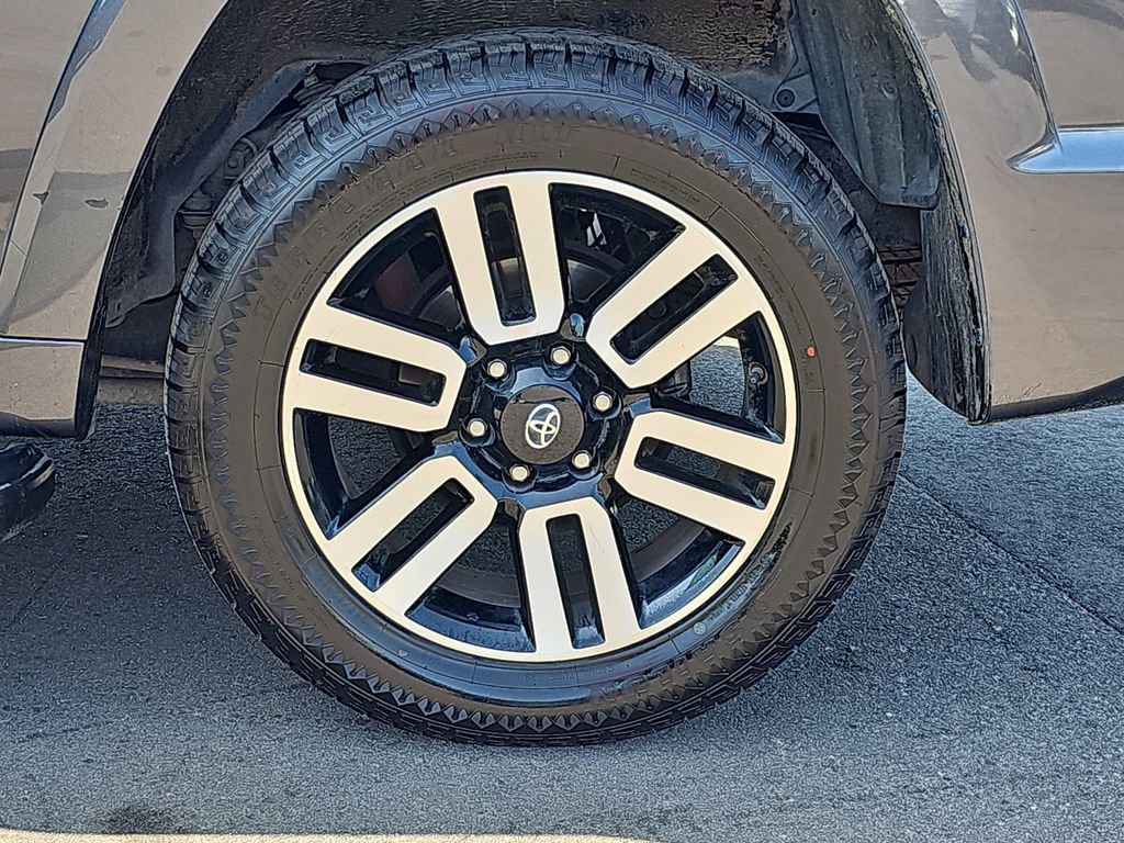 Used 2017 Toyota 4Runner Limited image 35