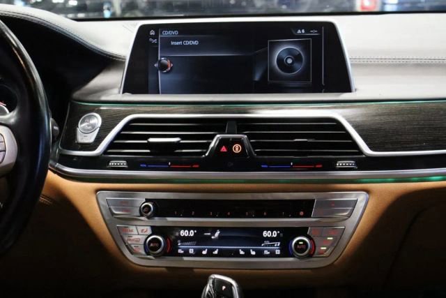 Used 2016 BMW 750i xDrive AWD/4WD image 14