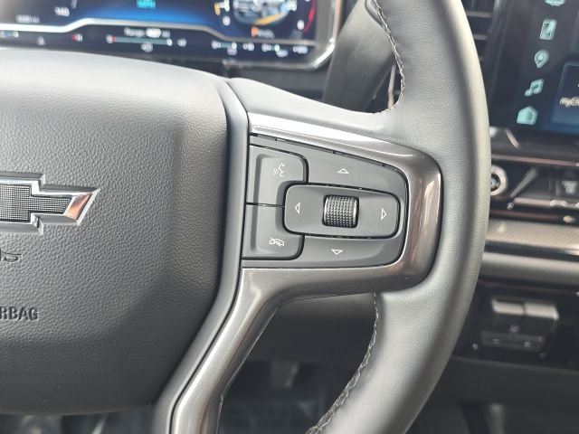 Used 2025 Chevrolet Silverado 2500 ZR2 w/ Technology Package image 31