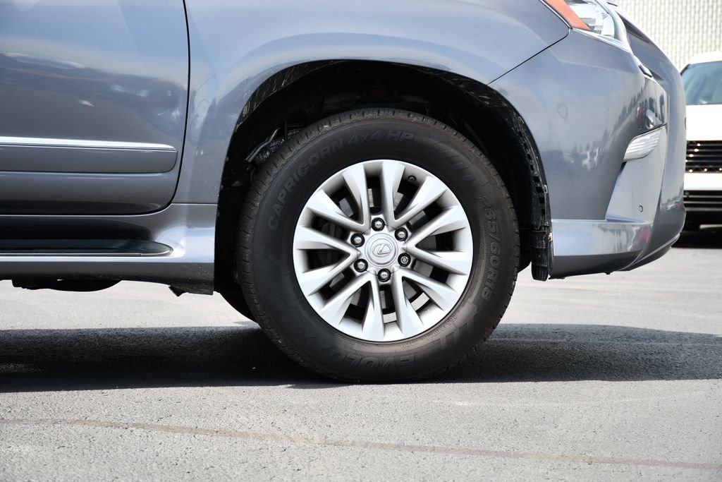 Used 2016 Lexus GX 460 w/ Premium Package AWD/4WD image 9