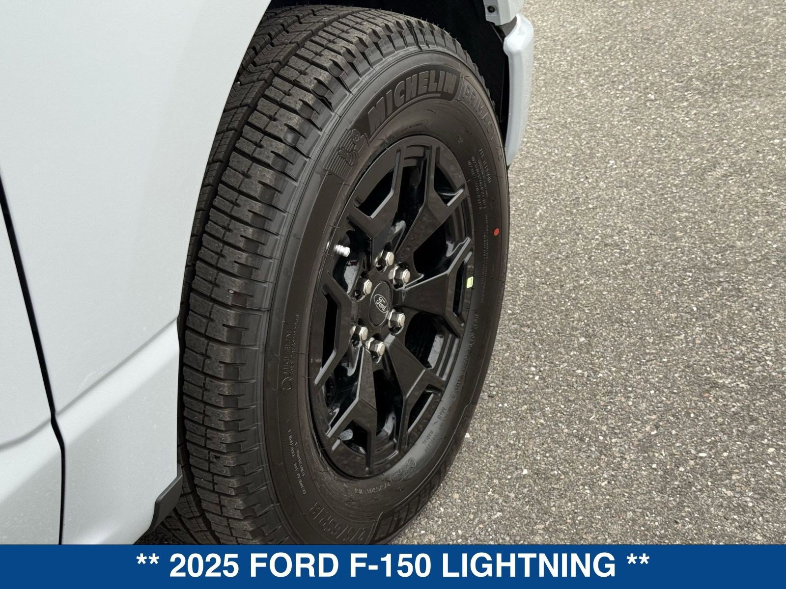 New 2025 Ford F150 Lightning XLT image 13