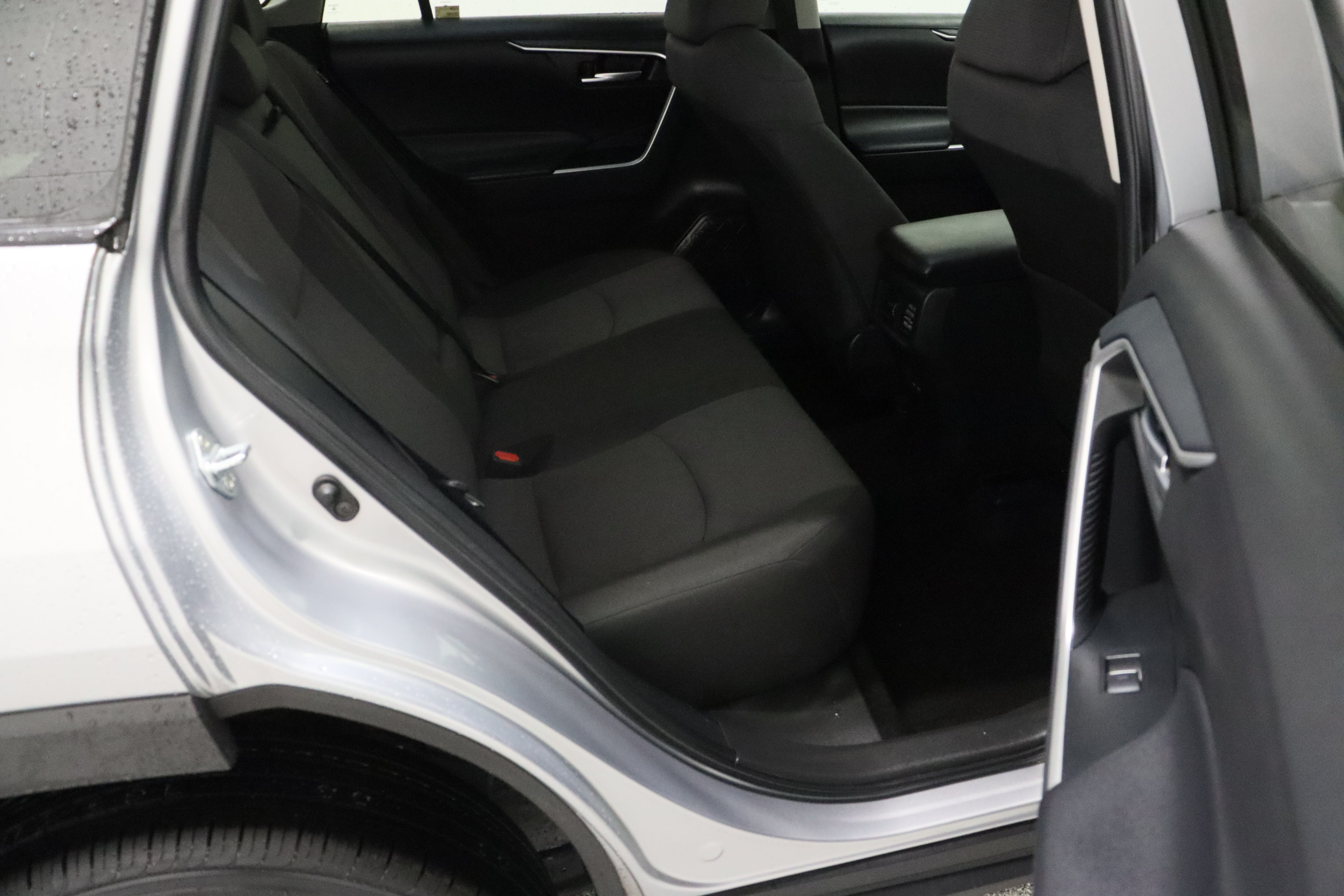 Used 2025 Toyota RAV4 XLE w/ Convenience Package AWD/4WD image 35