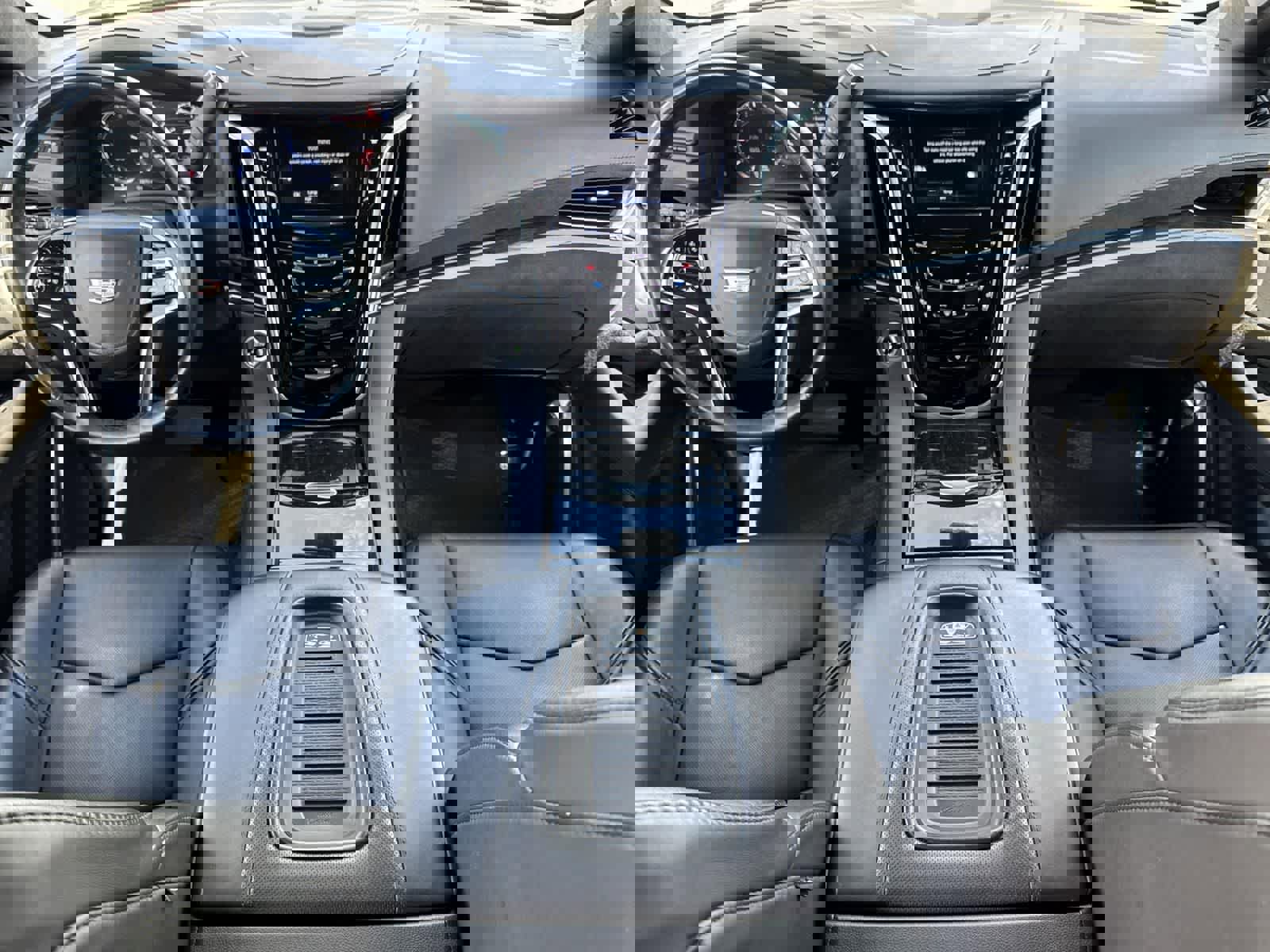 Used 2020 Cadillac Escalade Platinum w/ Escalade Sport Edition image 9