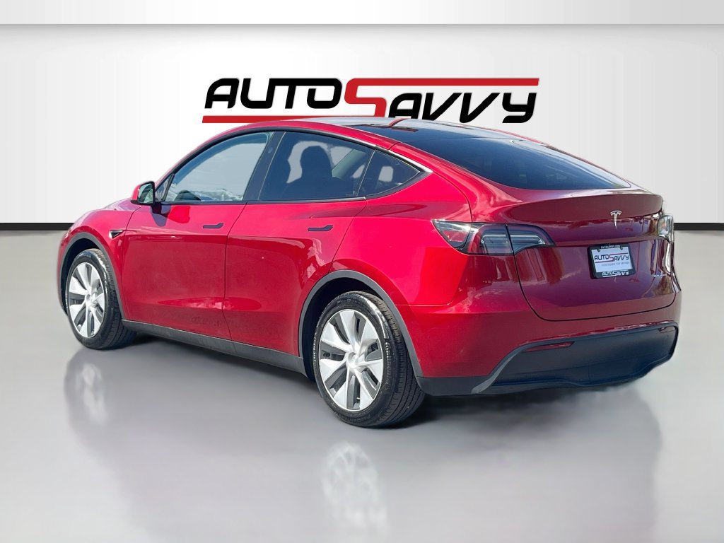 Used 2024 Tesla Model Y Long Range AWD/4WD image 5