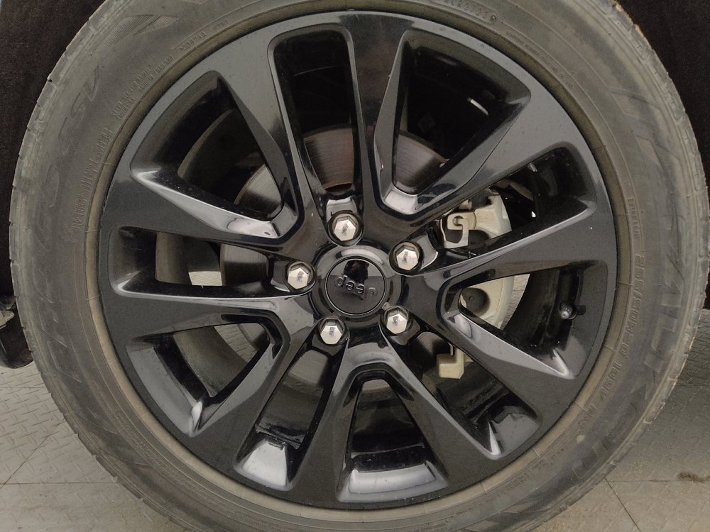 Used 2019 Jeep Grand Cherokee Altitude RWD image 31