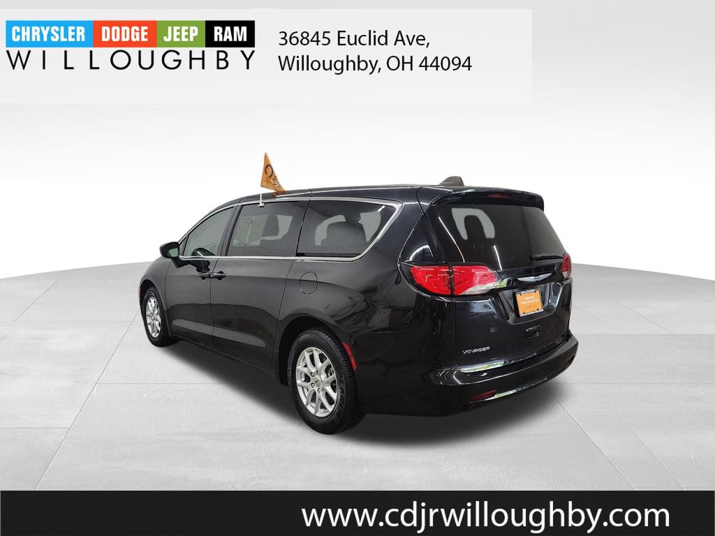 Certified 2022 Chrysler Voyager LX FWD image 6
