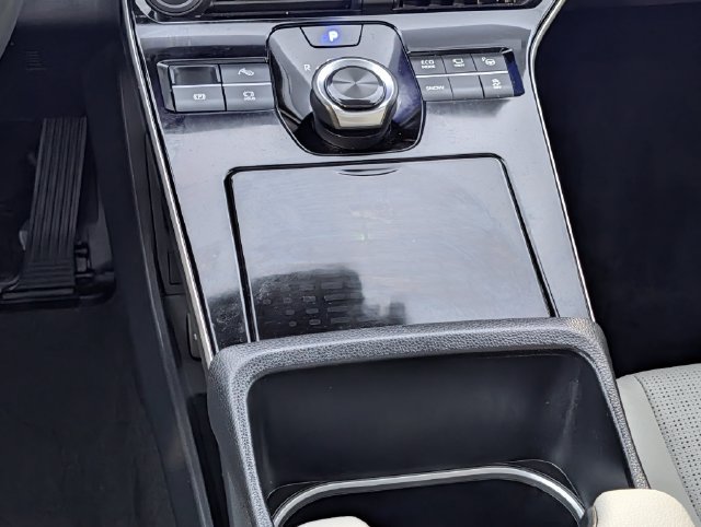 Used 2024 Toyota bZ4X FWD image 14