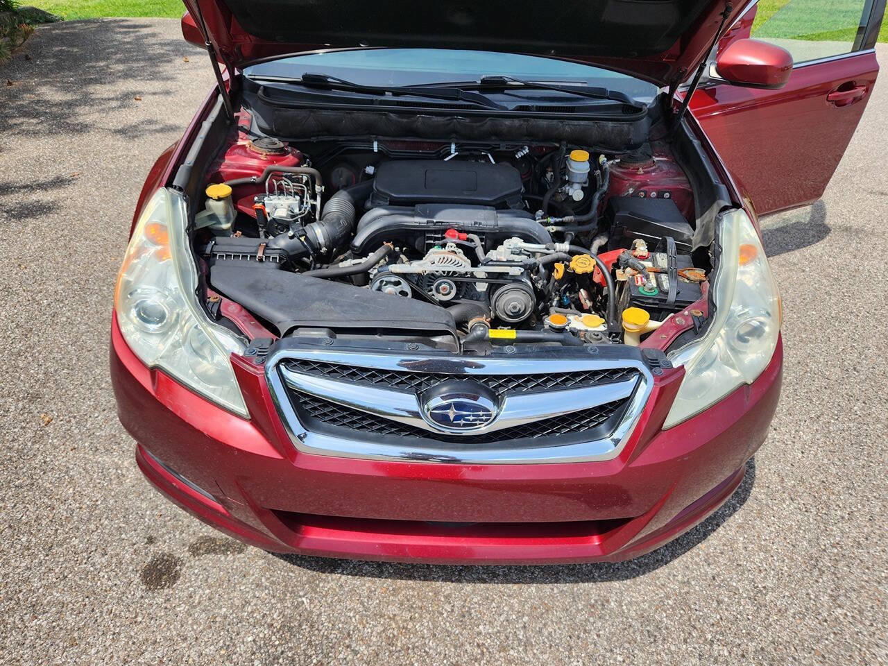 Used 2011 Subaru Legacy 2.5i Premium AWD/4WD image 26