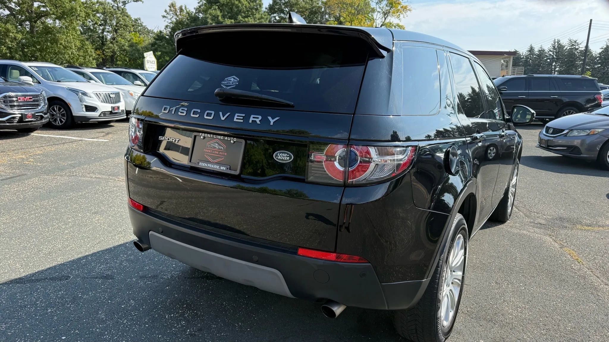 Used 2018 Land Rover Discovery Sport SE image 6