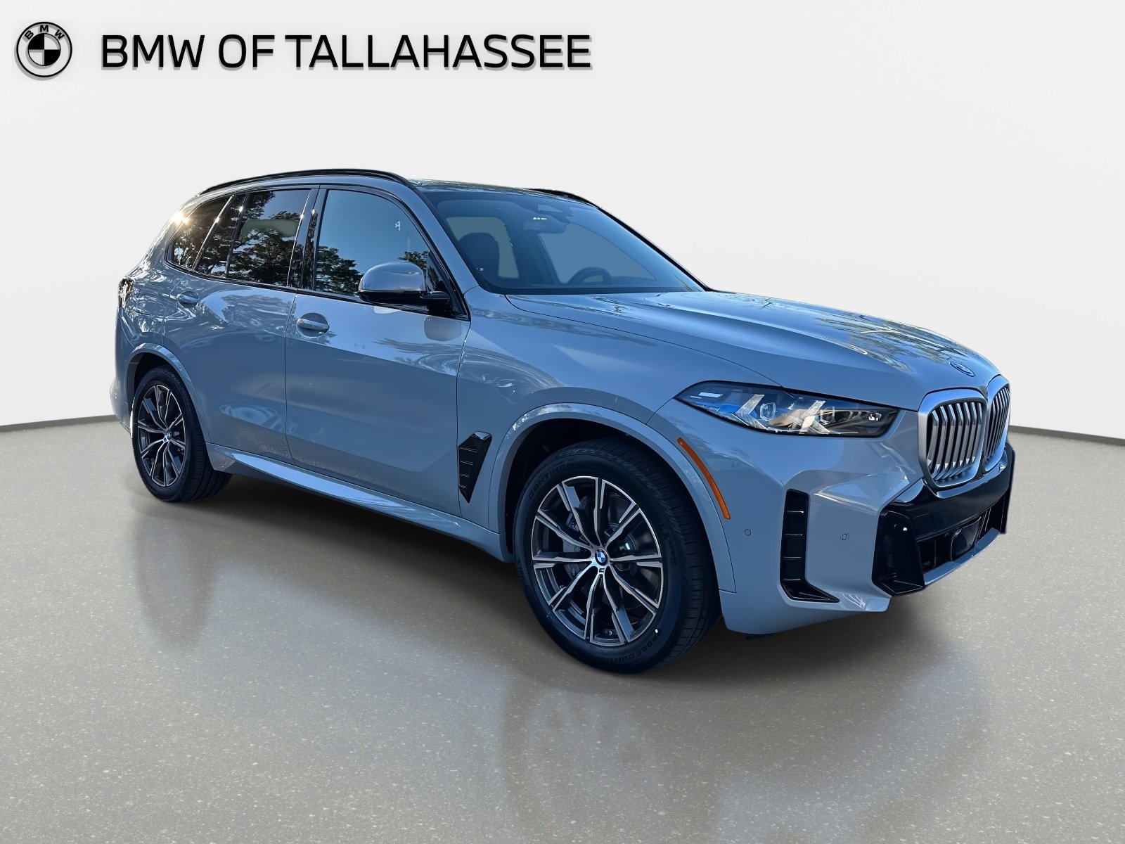 New 2026 BMW X5 xDrive50e w/ M Sport Package AWD/4WD image 7
