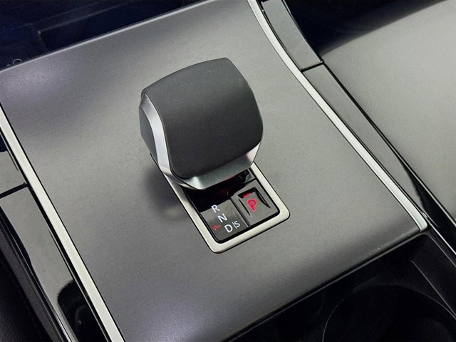 Used 2026 Land Rover Range Rover Velar S image 19