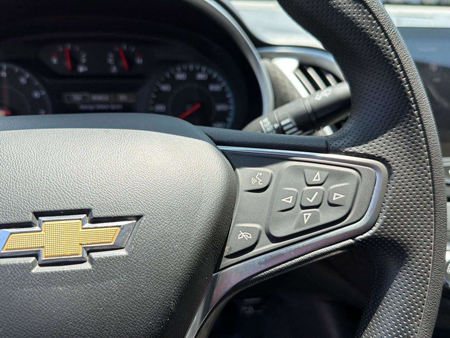 Used 2022 Chevrolet Malibu LS FWD image 21