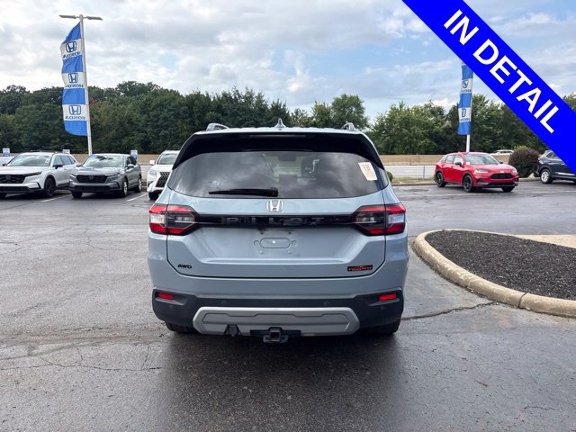 Used 2024 Honda Pilot TrailSport image 5