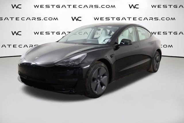Used 2023 Tesla Model 3 Standard Range image 1