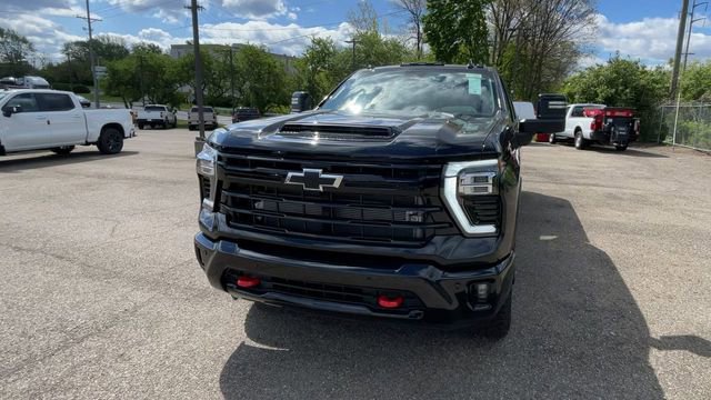 New 2026 Chevrolet Silverado 2500 LTZ w/ Trail Boss Package AWD/4WD image 5