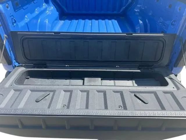Used 2025 Chevrolet Colorado Trail Boss AWD/4WD image 30