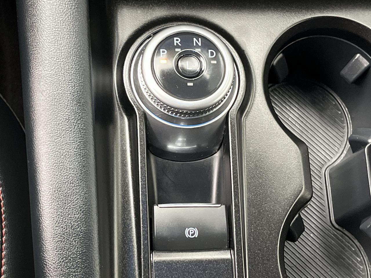 Certified 2025 Ford Explorer ST-Line AWD/4WD image 27