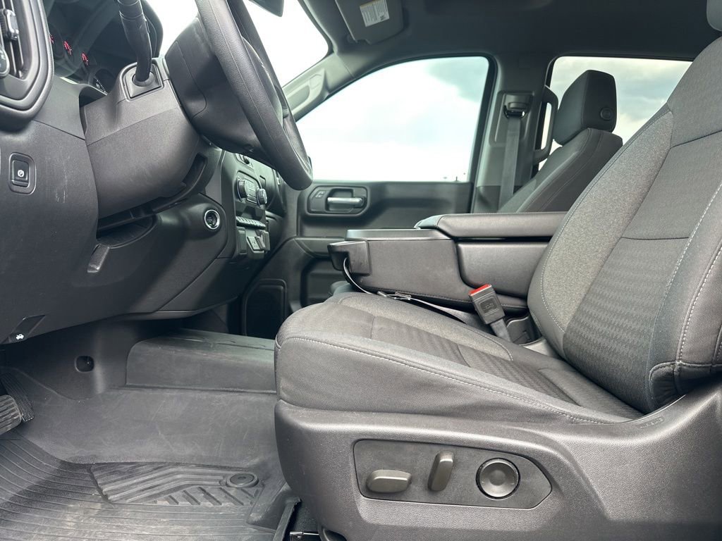 Used 2025 Chevrolet Silverado 1500 Custom Trail Boss w/ LPO, Dark Essentials Package AWD/4WD image 22