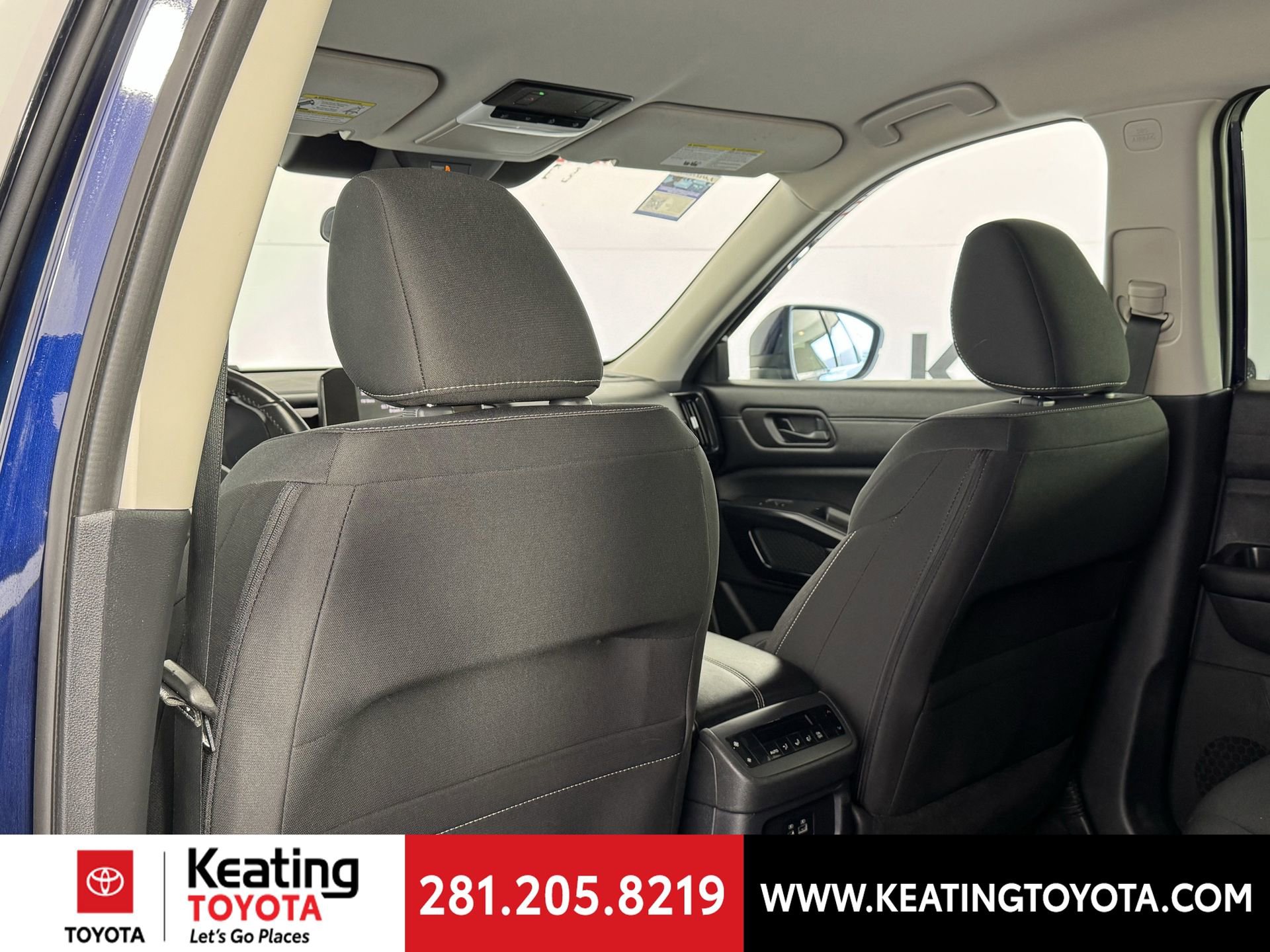 Used 2024 Nissan Pathfinder SV image 16