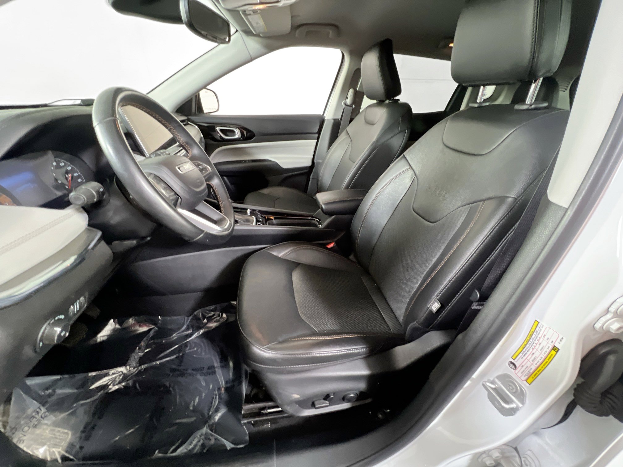 Used 2022 Jeep Compass Limited image 20