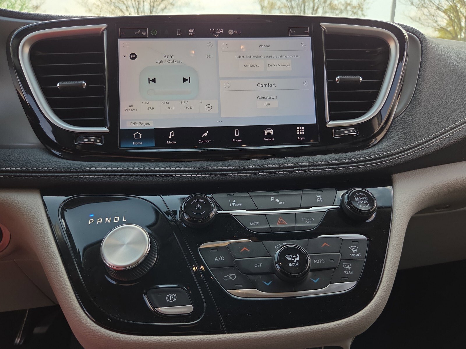 Used 2023 Chrysler Pacifica Touring-L image 49