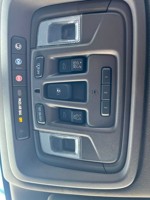 Used 2019 Chevrolet Silverado 1500 LTZ w/ LTZ Texas Edition AWD/4WD image 21