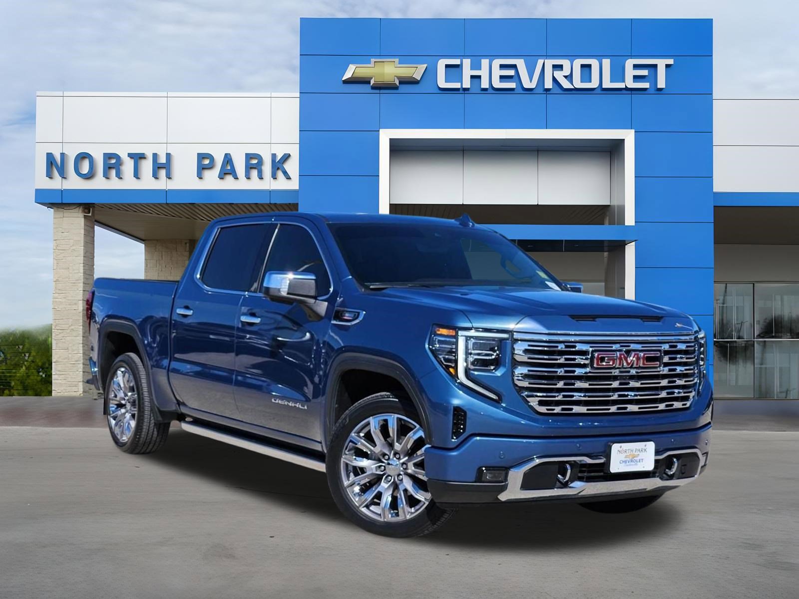 Used 2024 GMC Sierra 1500 Denali w/ Denali Reserve Package image 1