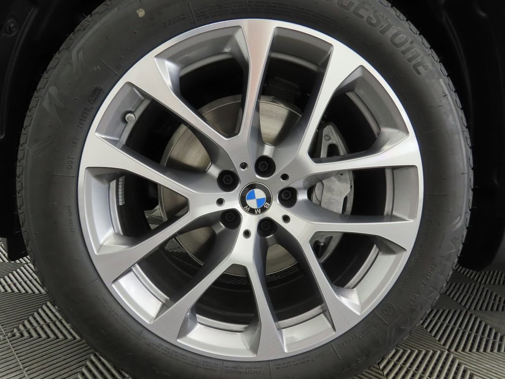 Certified 2026 BMW X5 sDrive40i w/ Parking Assistance Package RWD image 31