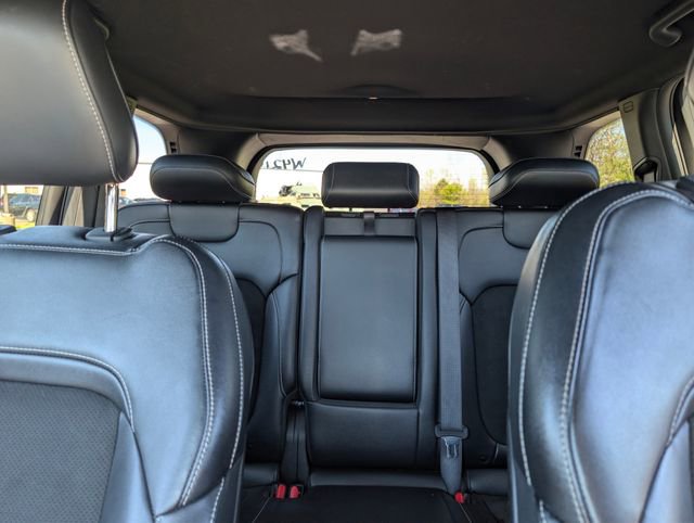 Used 2022 Jeep Grand Cherokee Altitude AWD/4WD image 17