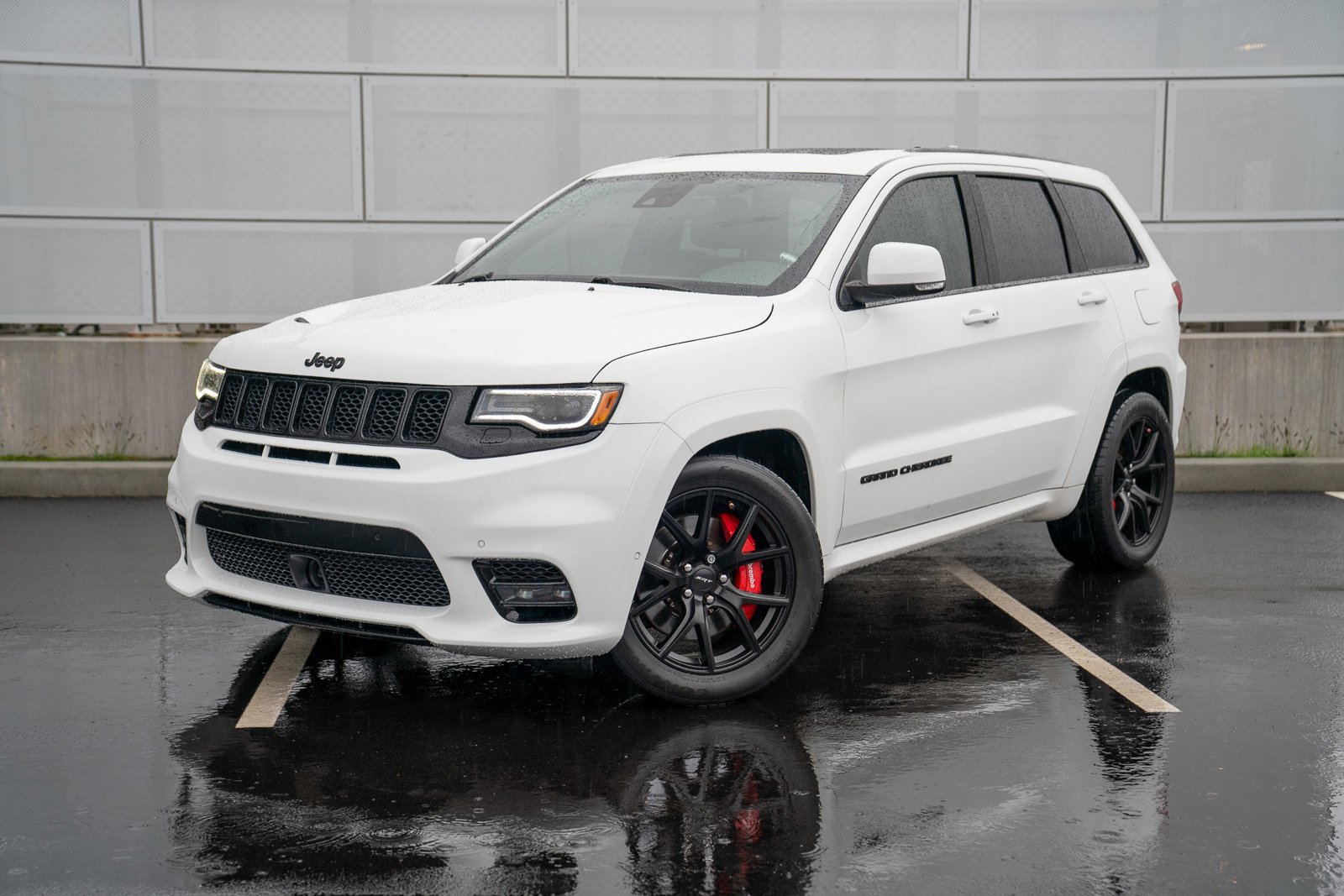 Used 2019 Jeep Grand Cherokee SRT image 1