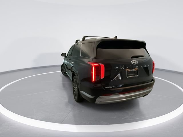 Used 2024 Hyundai Palisade Calligraphy image 2
