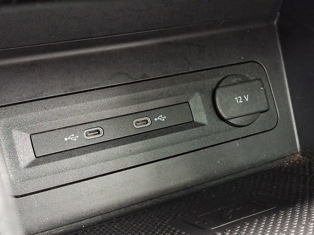 Certified 2022 Volkswagen Atlas Cross Sport SE image 24