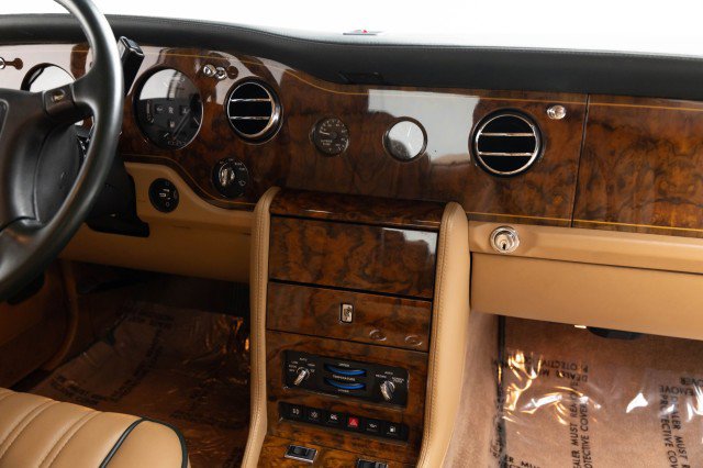 Used 1998 Rolls-Royce Silver Spur image 16