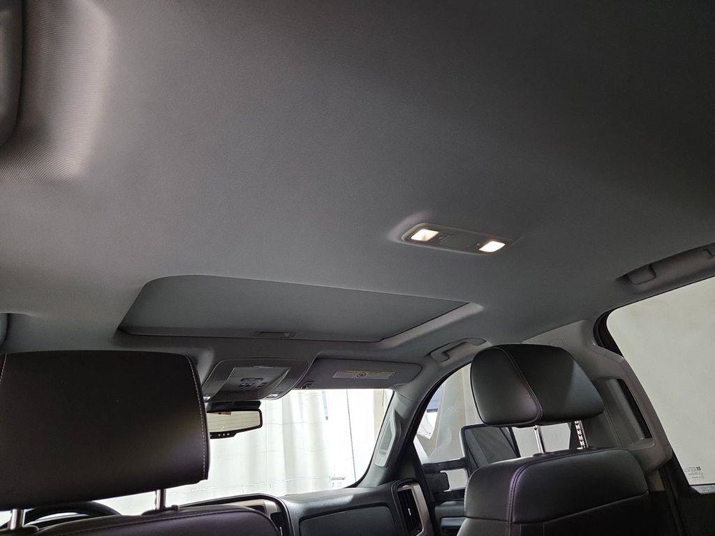 Used 2017 GMC Sierra 2500 Denali w/ Suspension Package, Off-Road AWD/4WD image 14