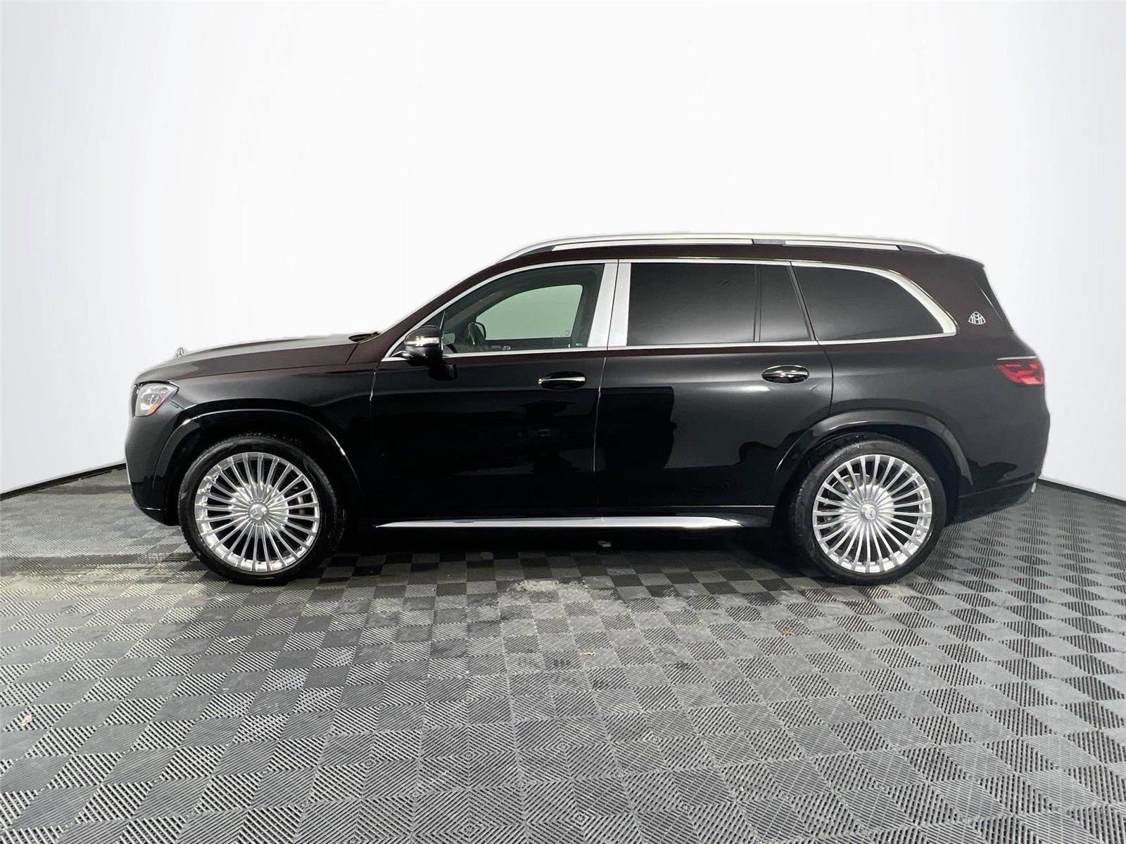 Certified 2024 Mercedes-Benz Maybach GLS 600 4MATIC image 3