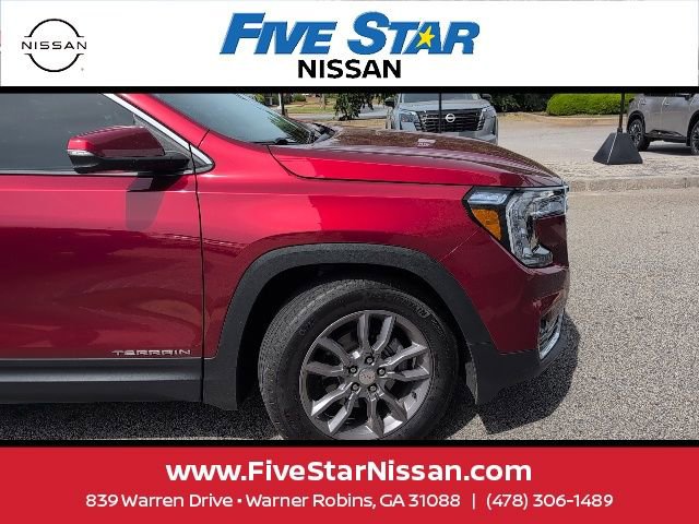 Used 2024 GMC Terrain SLT image 26