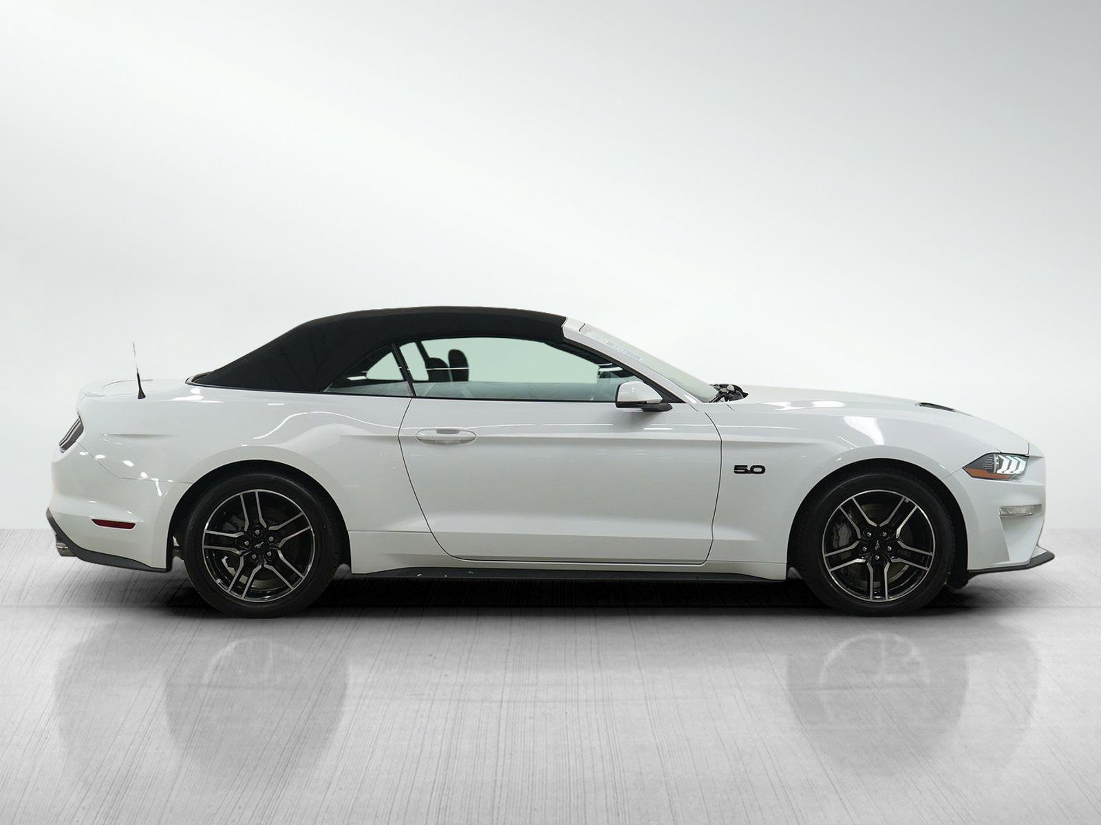 Used 2018 Ford Mustang GT Premium image 6