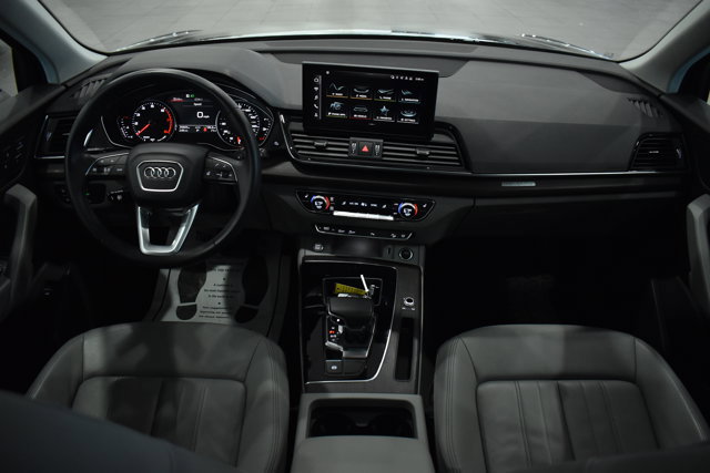 Used 2023 Audi Q5 2.0T Premium w/ Convenience Package image 15