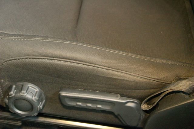 Used 2021 Jeep Wrangler Sport S image 17