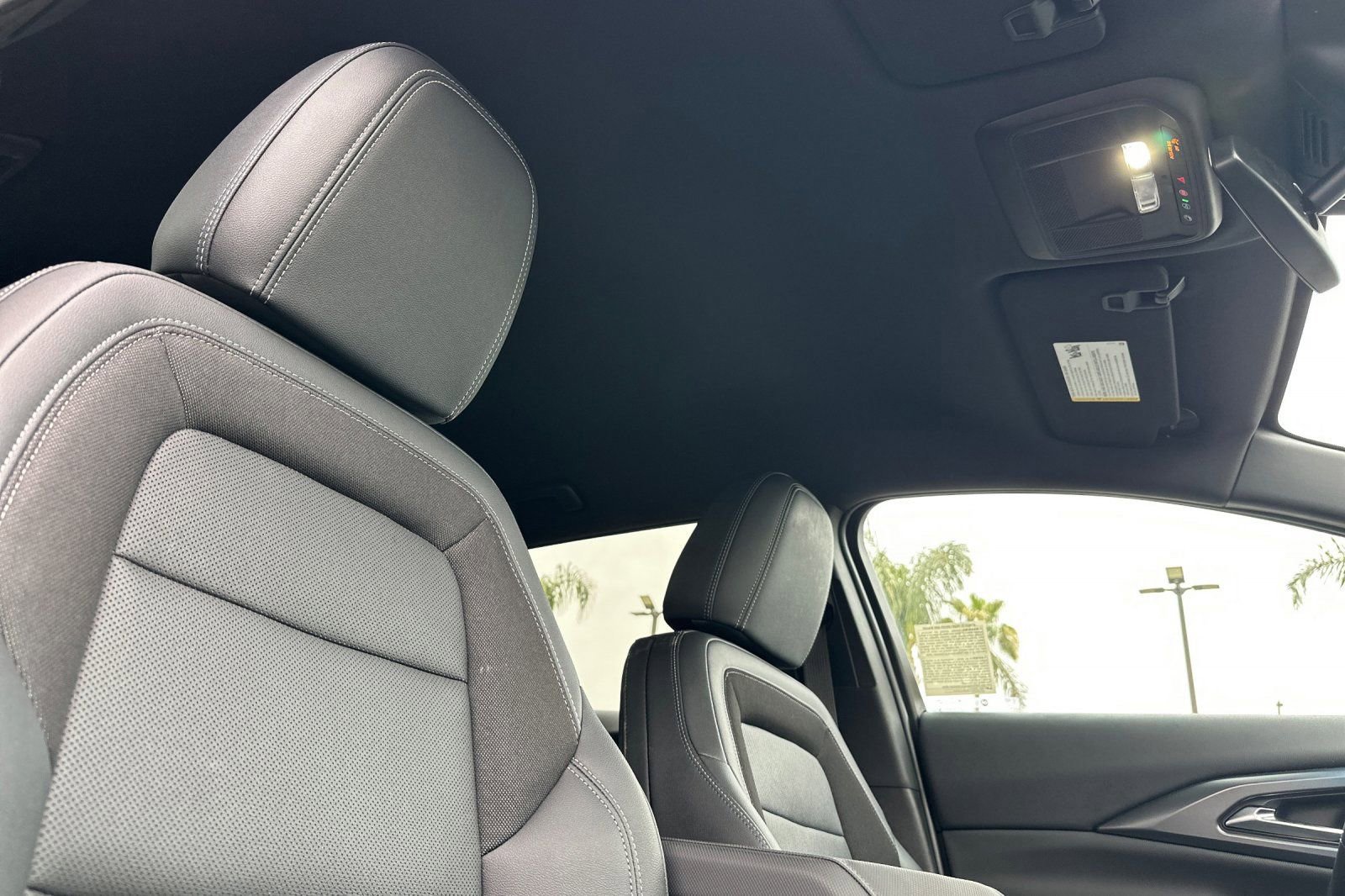 Used 2024 Chevrolet Equinox EV LT image 18