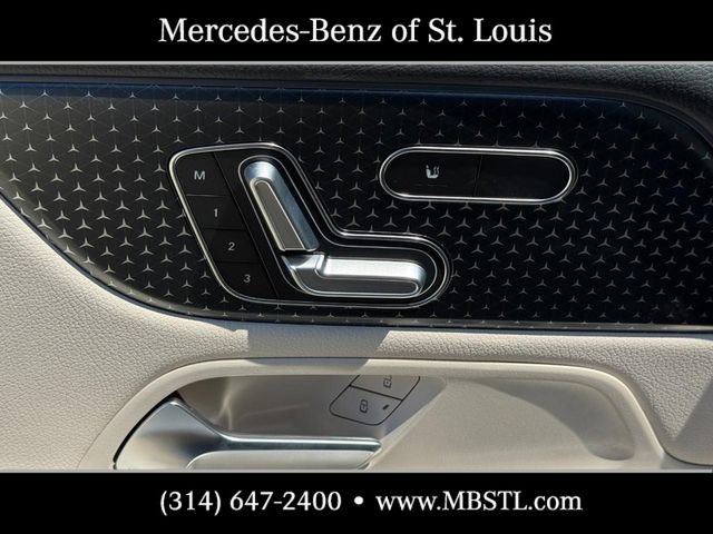 New 2026 Mercedes-Benz GLB 250 4MATIC image 15