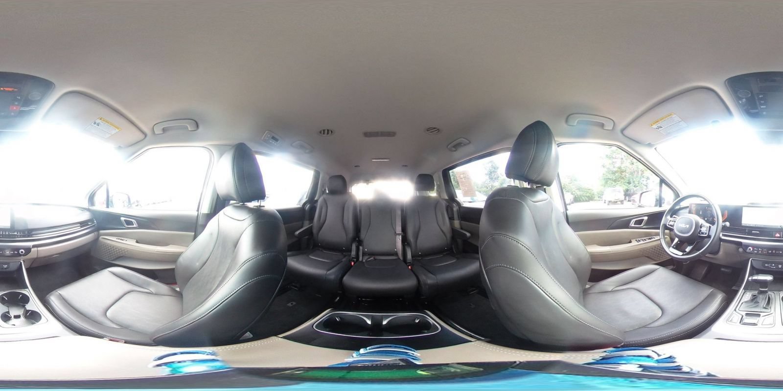 Used 2026 Kia Carnival FWD image 44