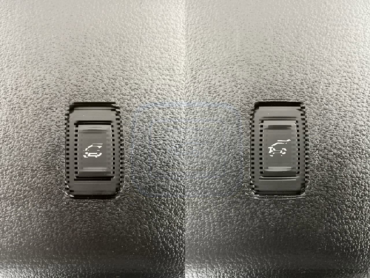 Certified 2023 Chevrolet Traverse LT w/ Midnight/Sport Edition image 33