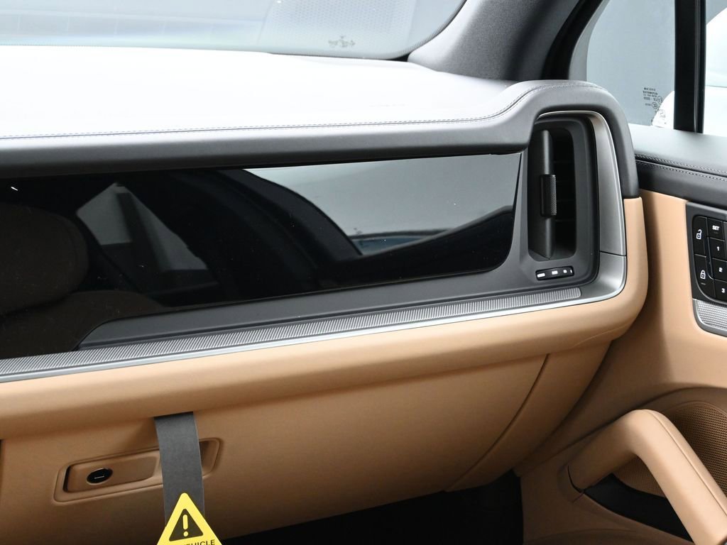 New 2026 Porsche Cayenne image 22
