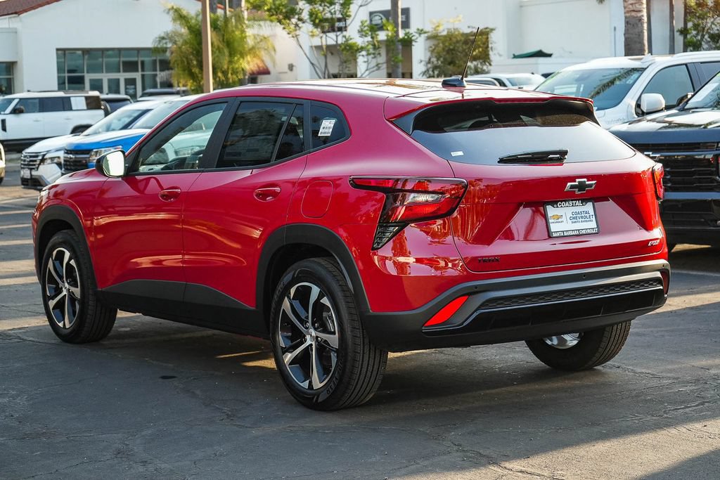 New 2026 Chevrolet Trax RS w/ Sunroof Package FWD image 4