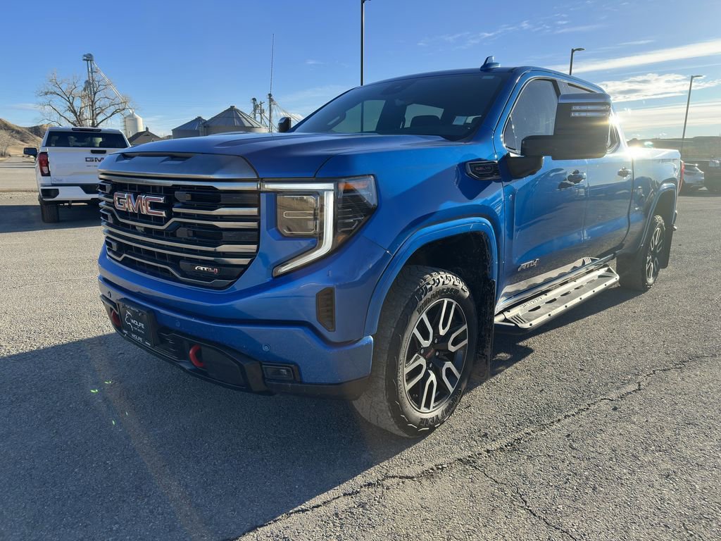 Used 2023 GMC Sierra 1500 AT4 w/ Technology Package image 3