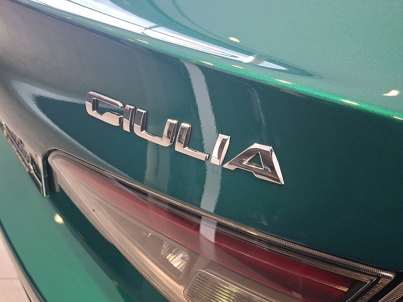 New 2025 Alfa Romeo Giulia AWD w/ Driving Assist Package image 13